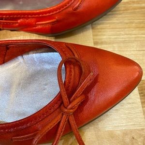 LE CHATEAU soft leather orange flat